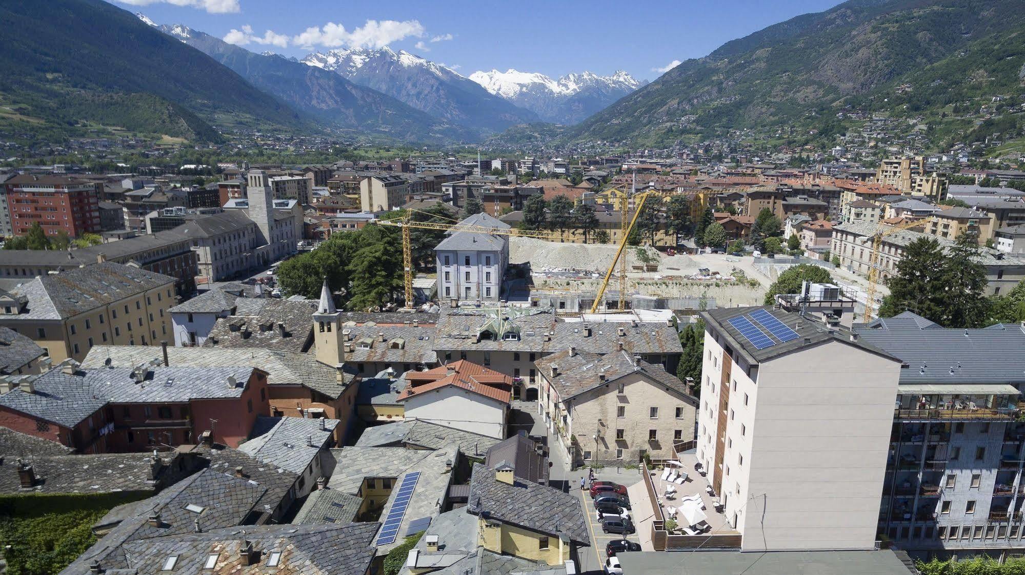 Hb Aosta Hotel & Balcony Spa Extérieur photo